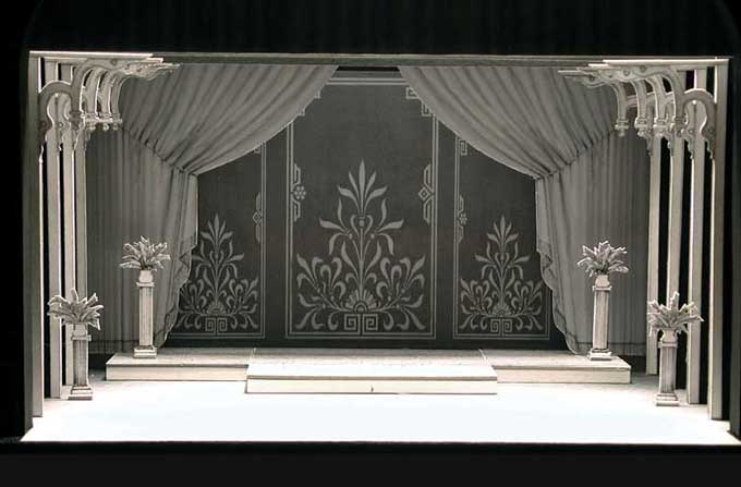 Showboat Model Trocadero